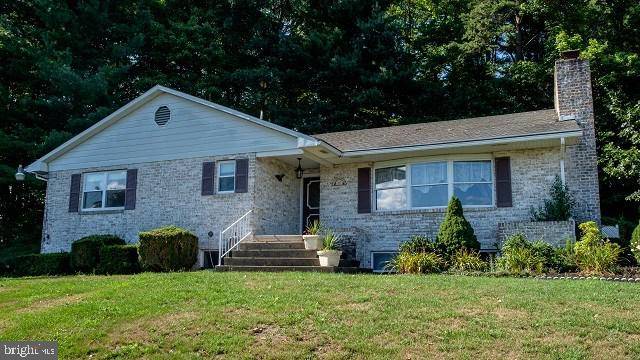 Middleburg, PA 17842,102 GREGOR HILL LN