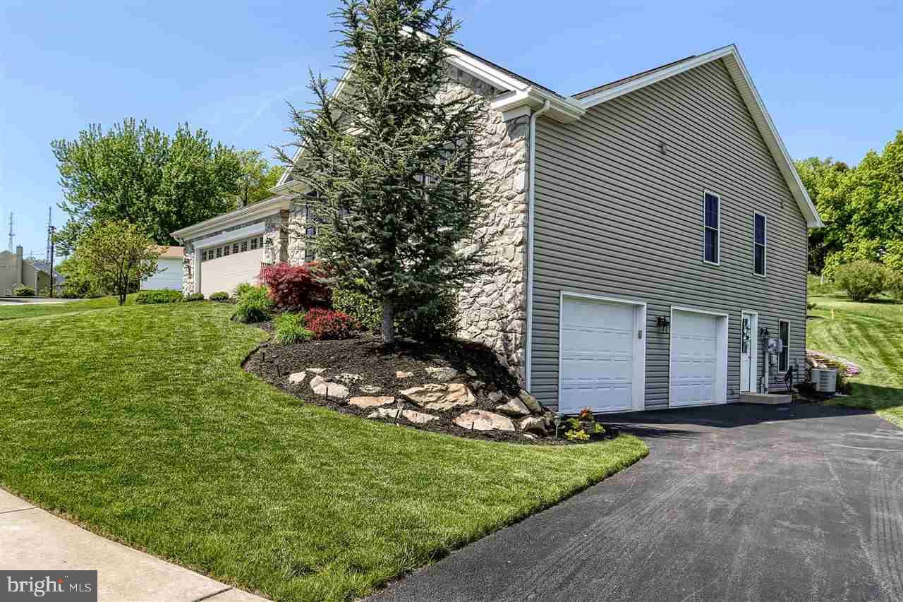 New Cumberland, PA 17070,406 CHESTNUT WAY