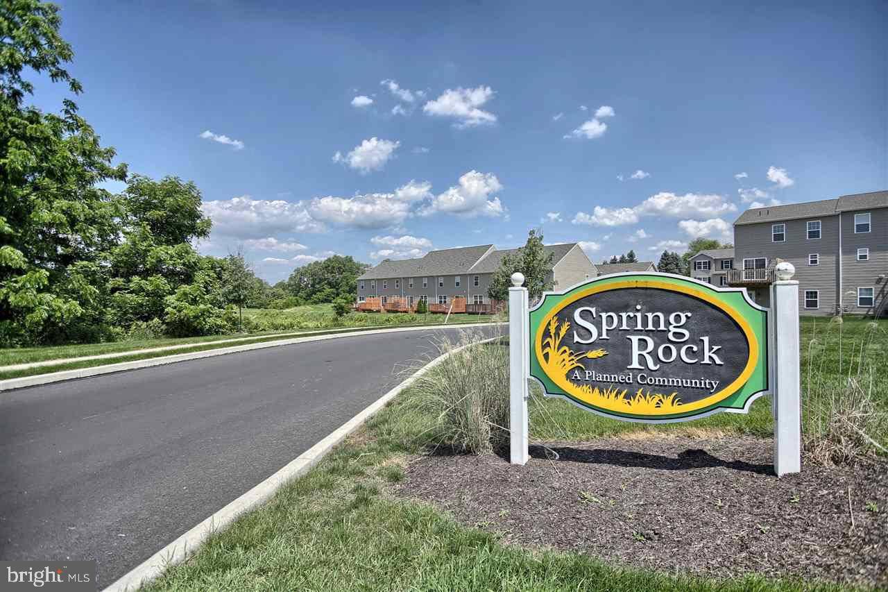 Mechanicsburg, PA 17055,818 SPRING ROCK CT