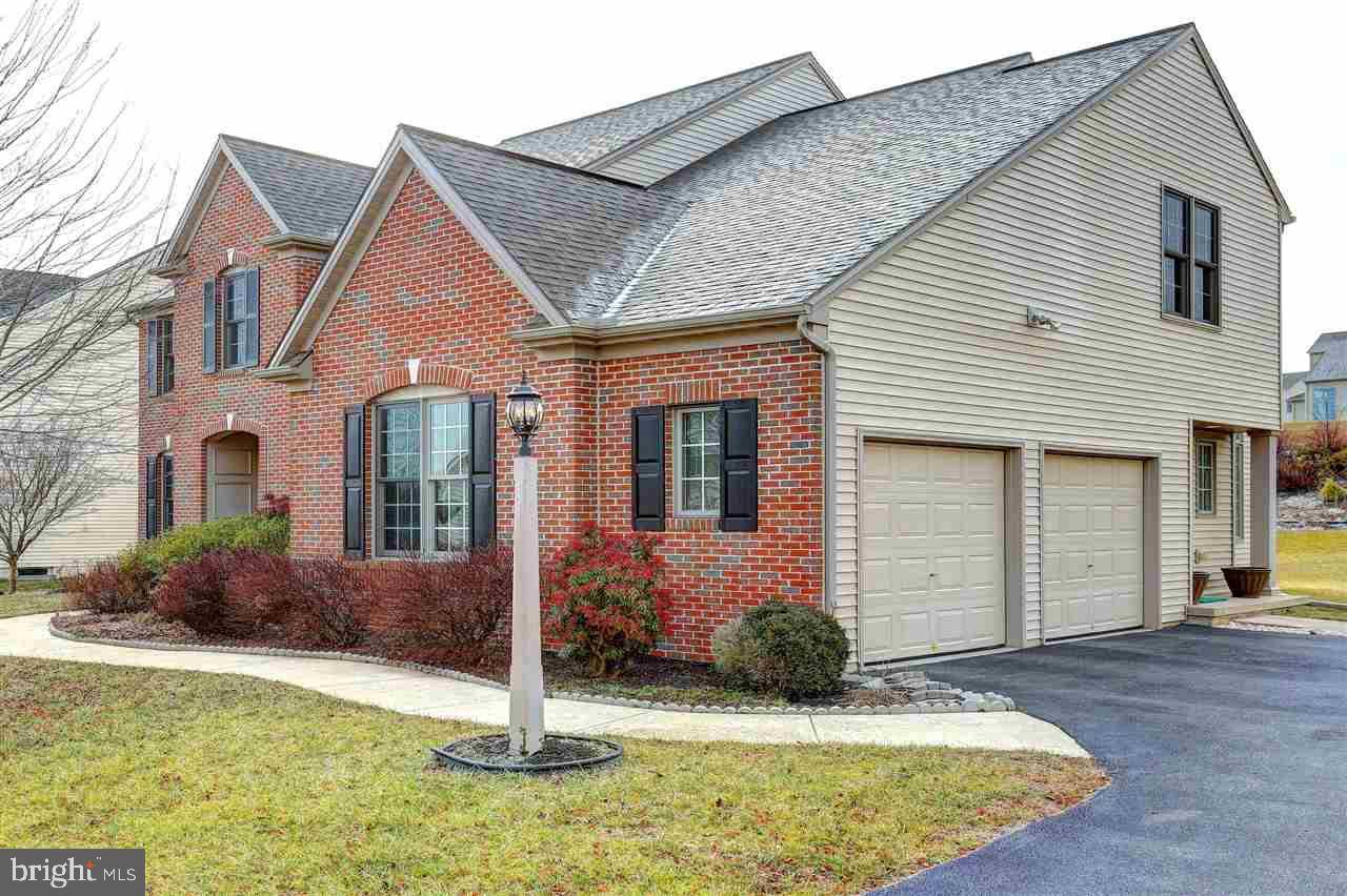 York, PA 17402,2779 MEADOW CROSS WAY