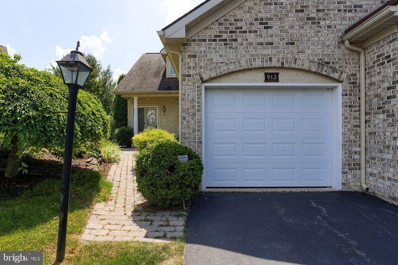 Millersville, PA 17551,912 RIVERGATE CT