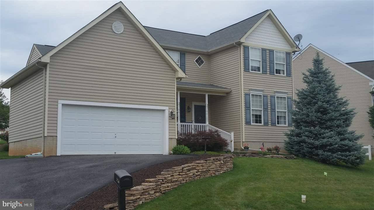 Dallastown, PA 17313,326 MAJESTIC CIR