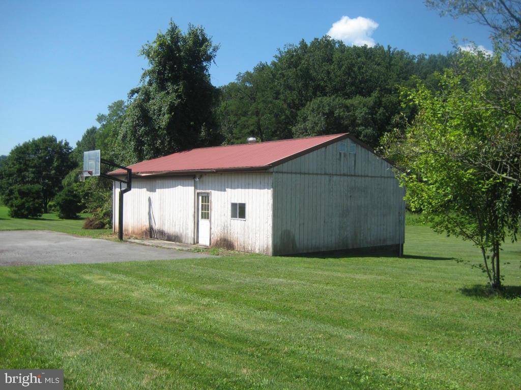 Newmanstown, PA 17073,4437 STIEGEL PIKE