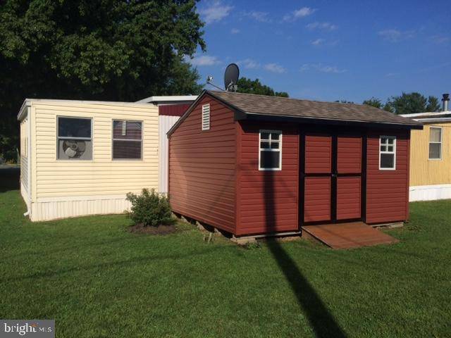 New Holland, PA 17557,321 DON DR