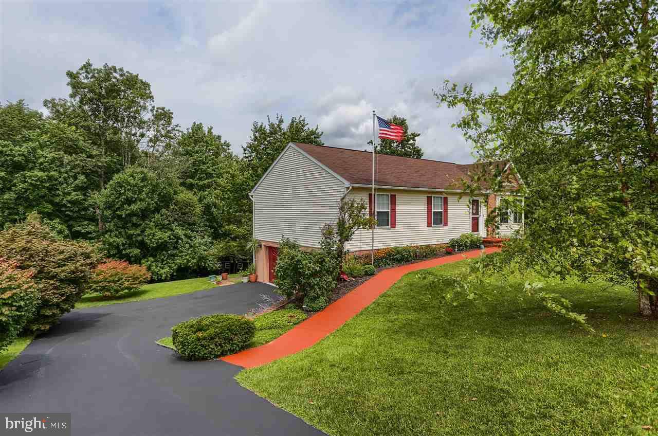 Stewartstown, PA 17363,223 COOL SPRING LN