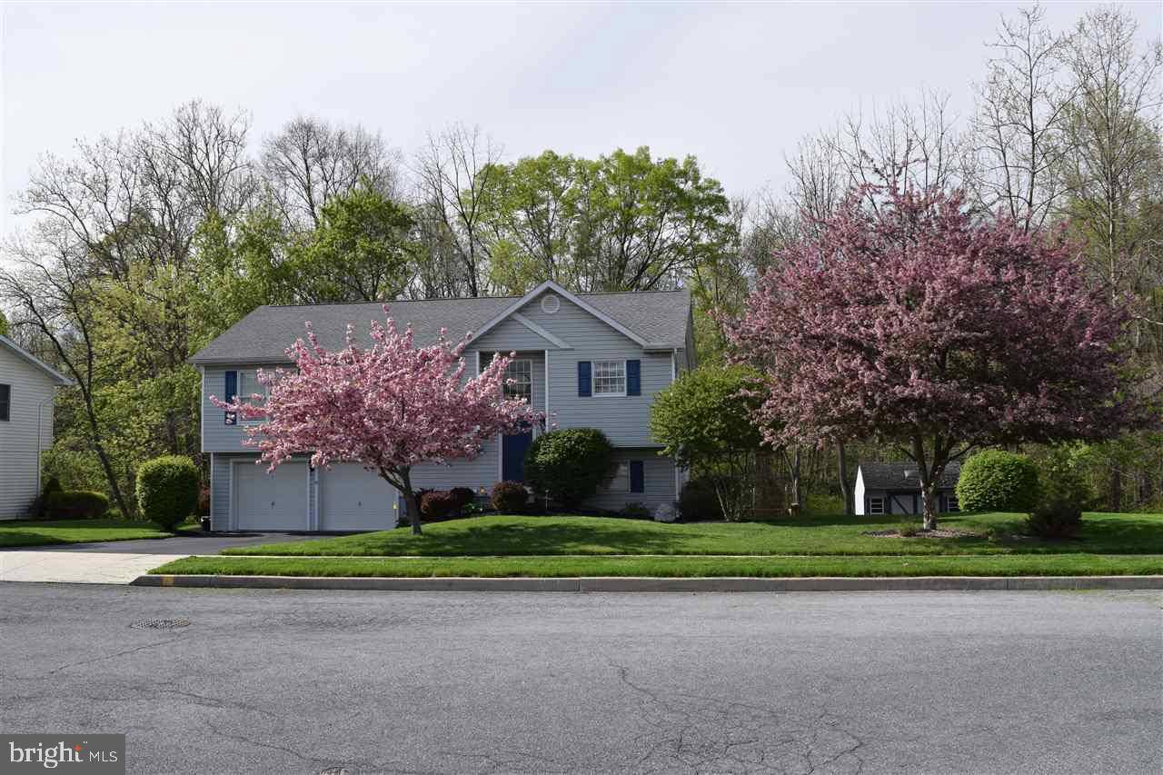 Harrisburg, PA 17110,2228 GORSE DR