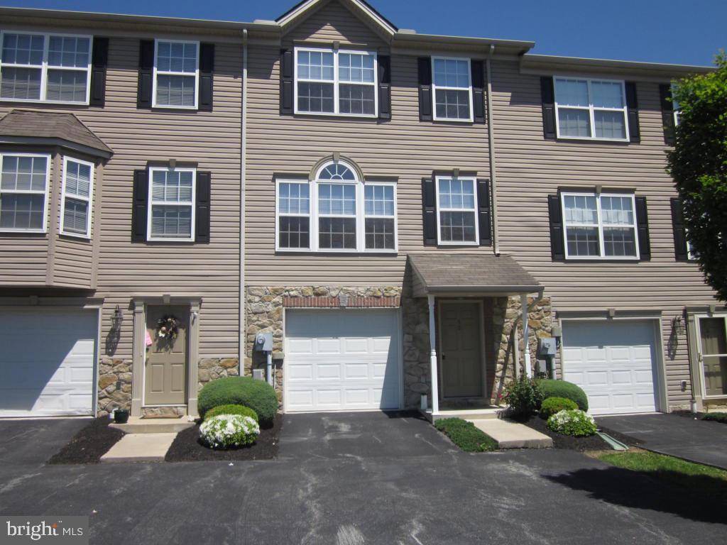 York, PA 17406,56 BUTTONWOOD LN