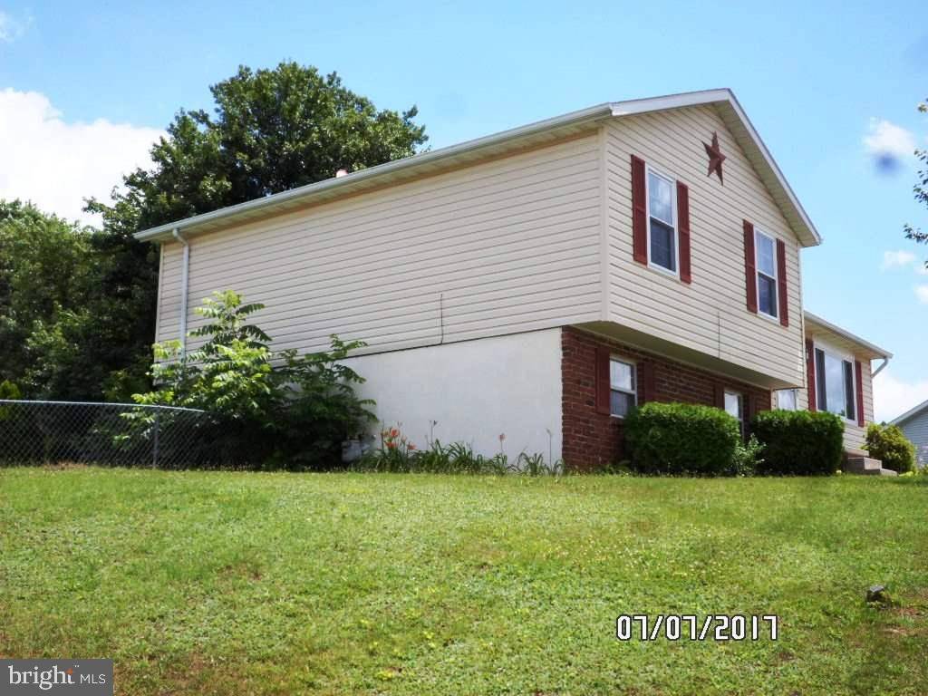 Hanover, PA 17331,120 GARDENIA DR