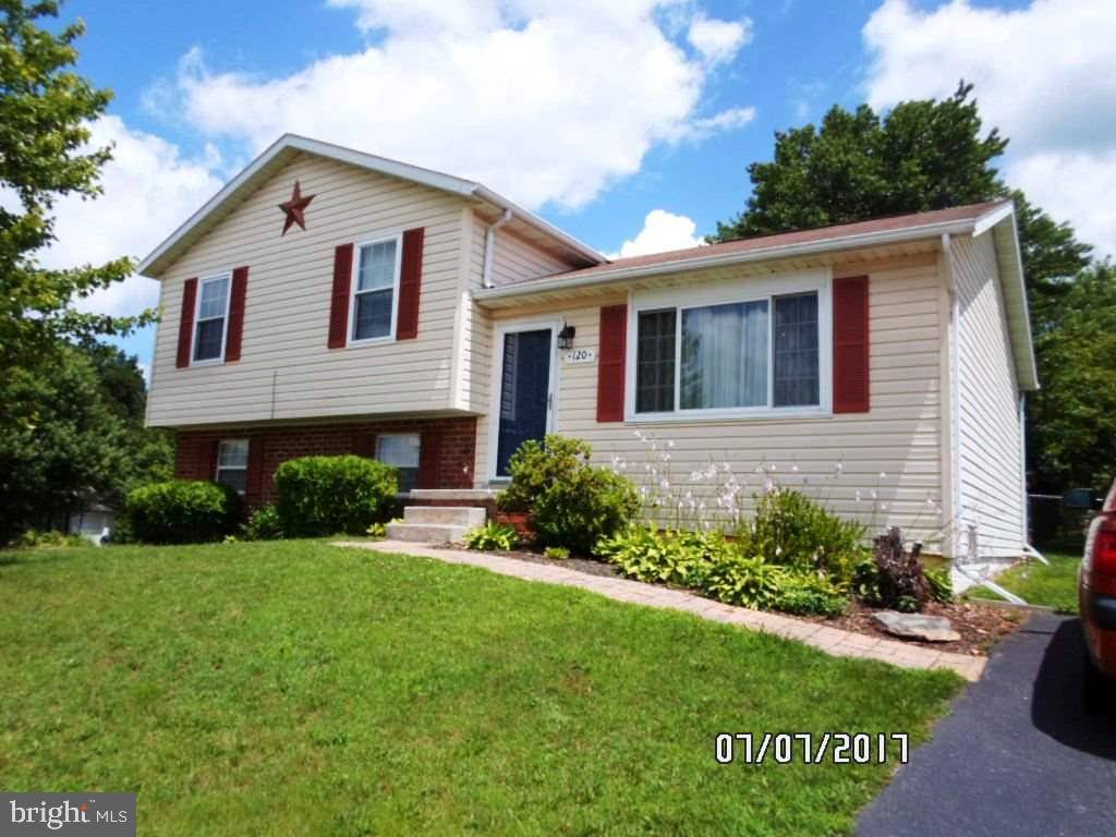 Hanover, PA 17331,120 GARDENIA DR