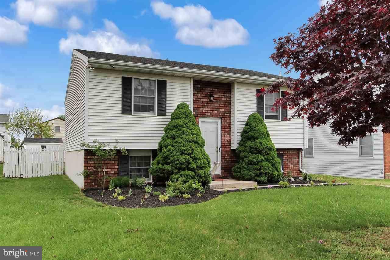 New Oxford, PA 17350,10 ANTLER LN