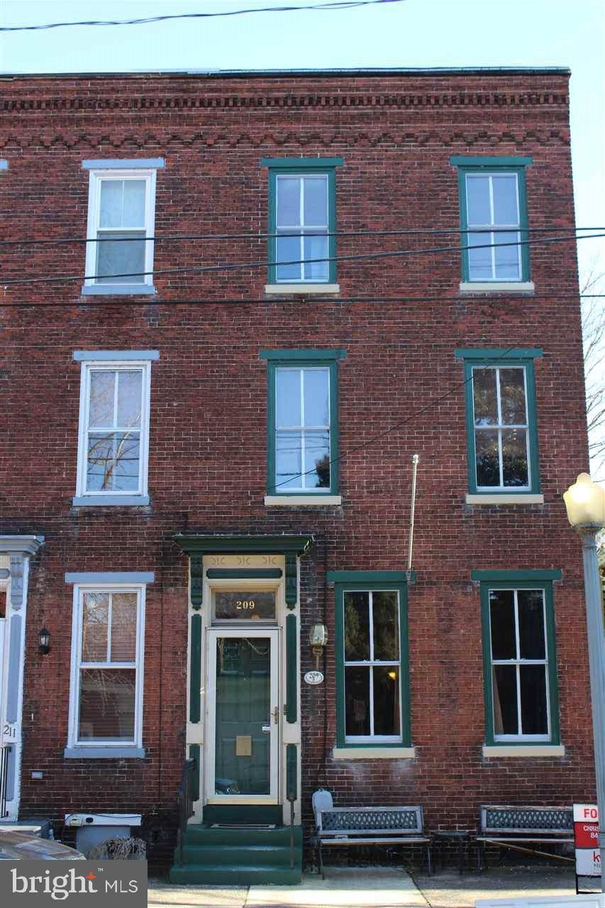 Harrisburg, PA 17102,209 BOAS ST