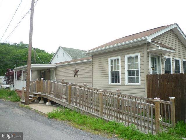 Coal Township, PA 17866,651 CENTER ST