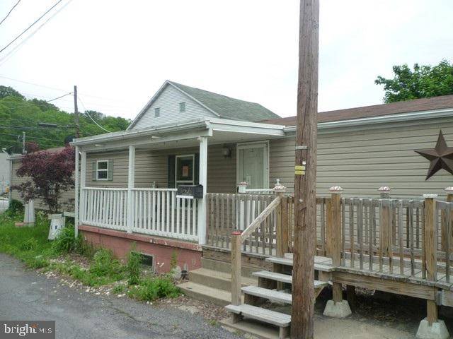 Coal Township, PA 17866,651 CENTER ST