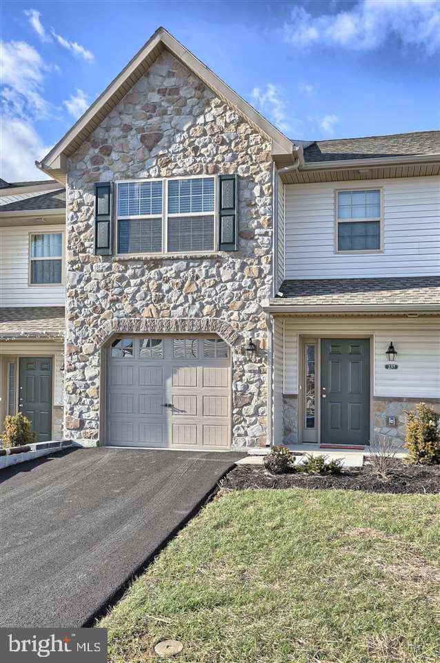 Mechanicsburg, PA 17055,344 MELBOURNE LN