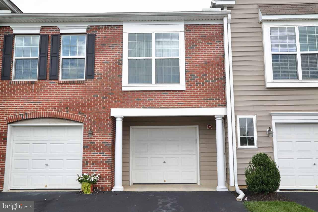 Hummelstown, PA 17036,701 STAG CT