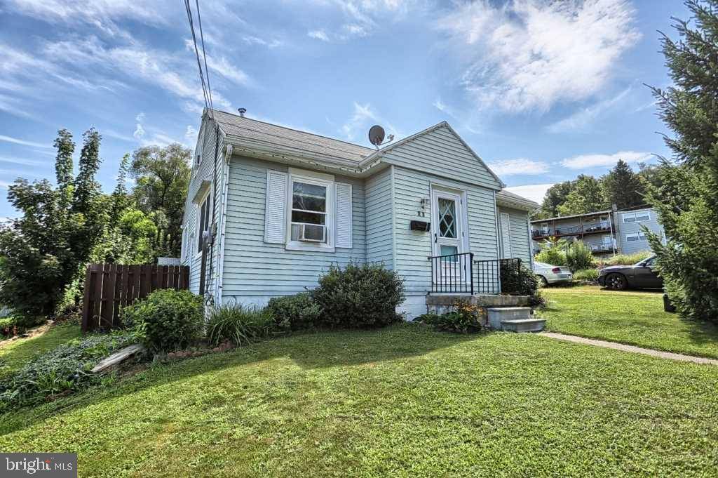 Mt Holly Springs, PA 17065,23 HOLLY ST