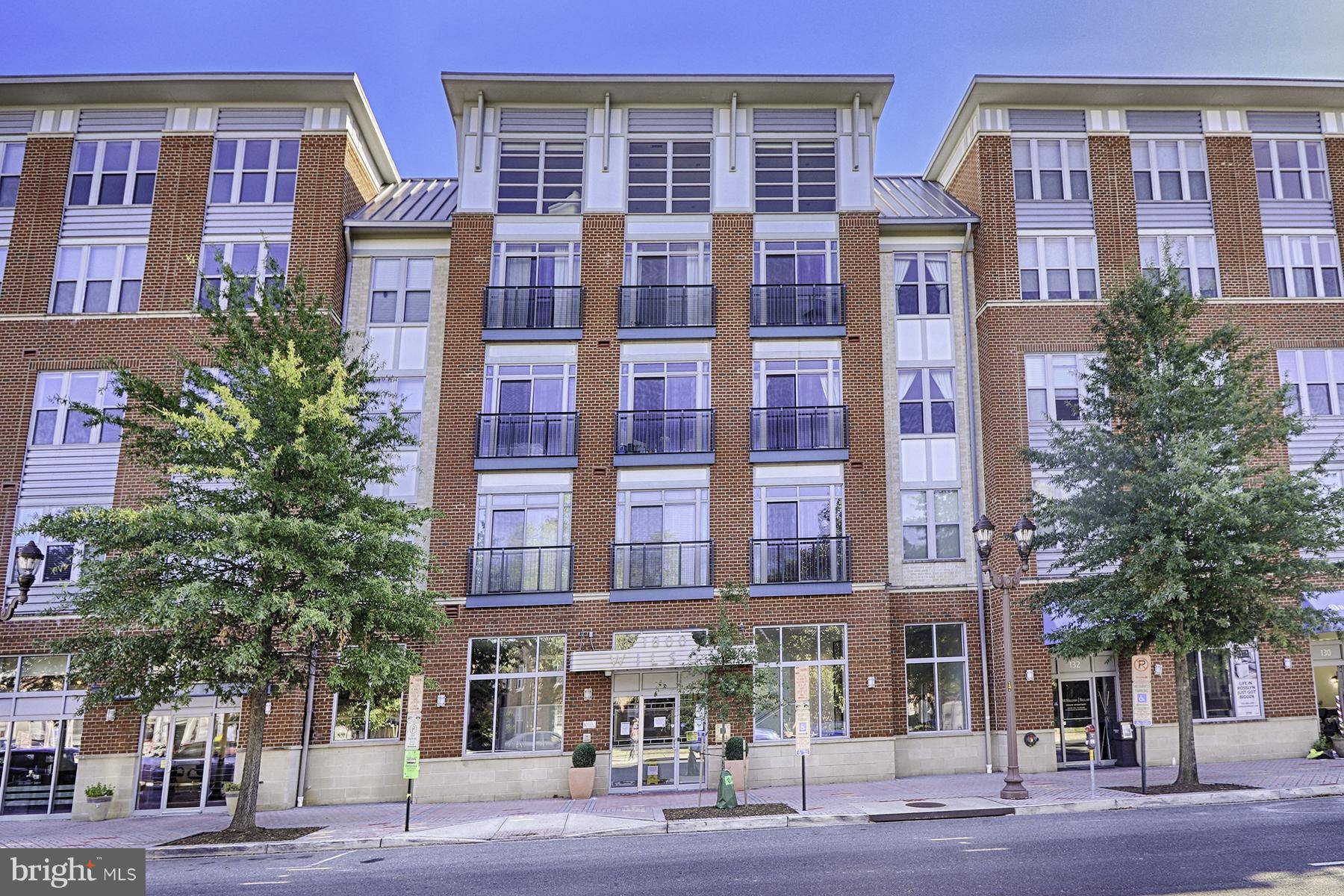 Arlington, VA 22201,1800 WILSON BLVD #303