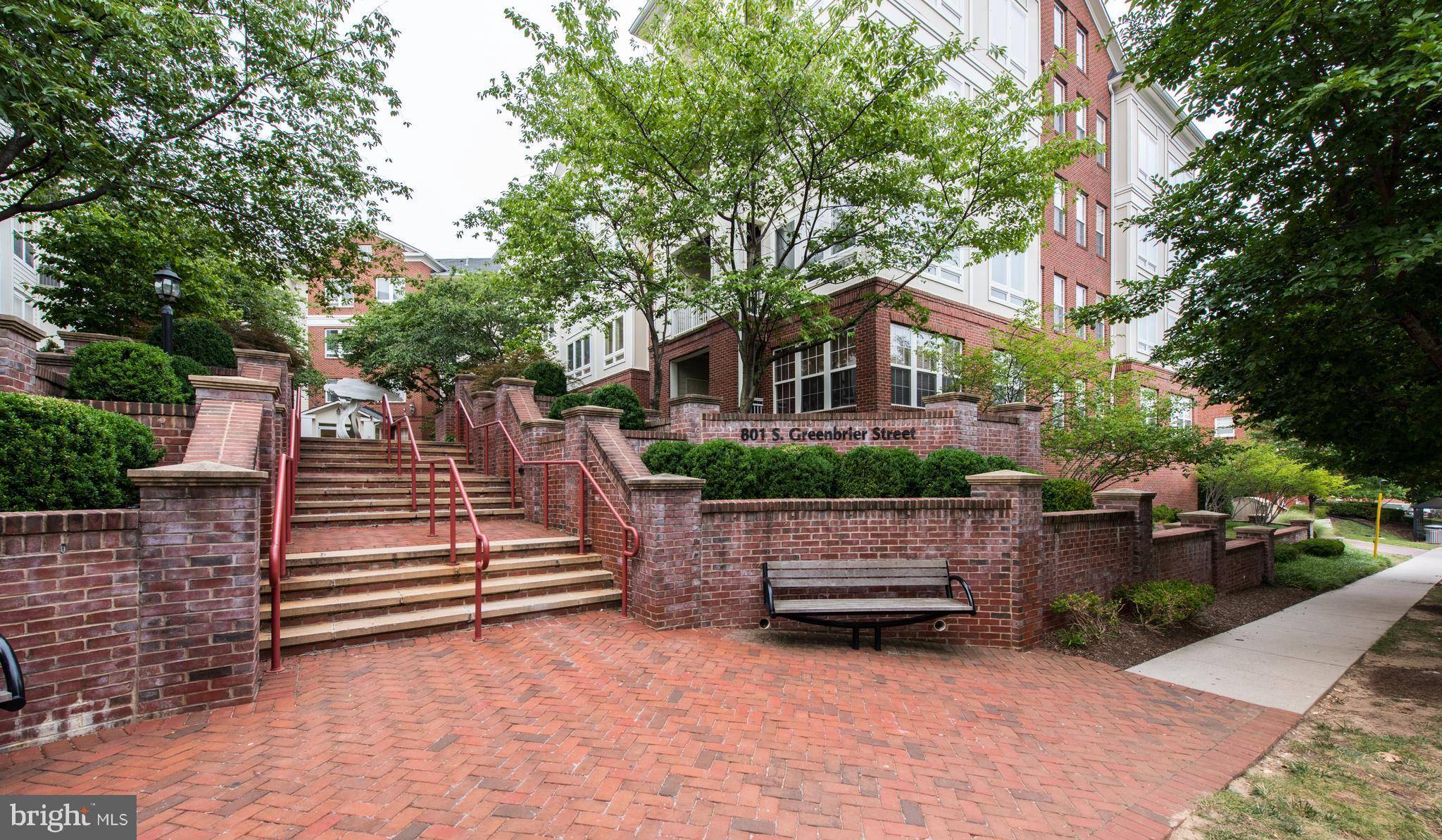 Arlington, VA 22204,801 GREENBRIER ST S #222