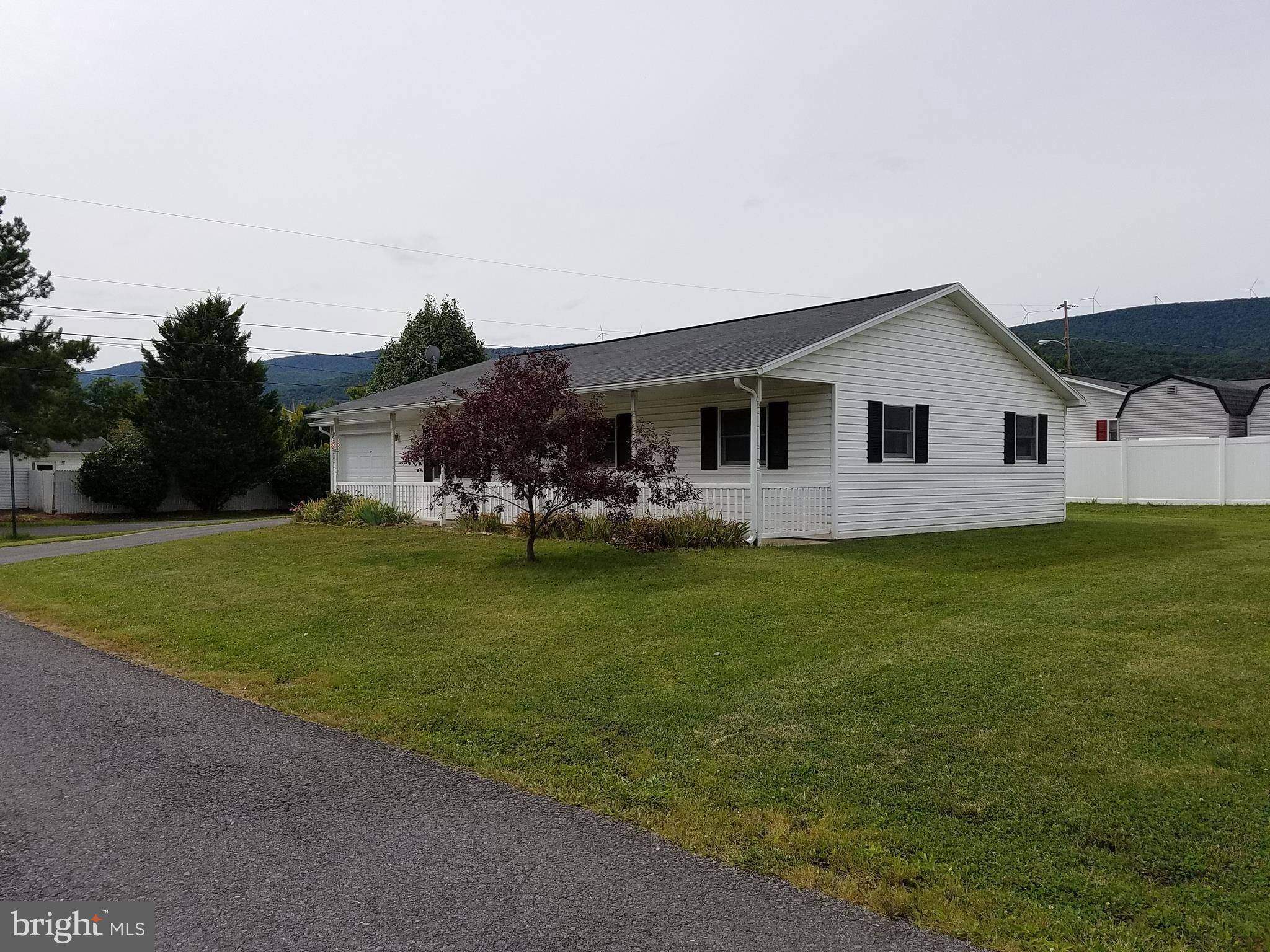 Keyser, WV 26726,105 HUMMINGBIRD ST