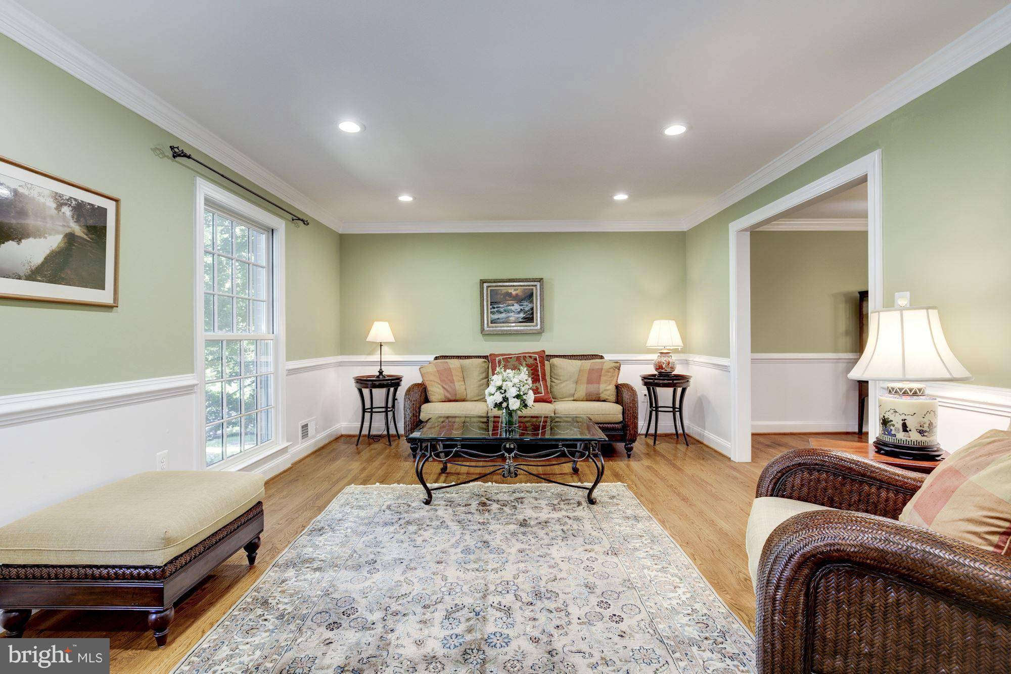 Mclean, VA 22102,8005 SNOWPINE WAY