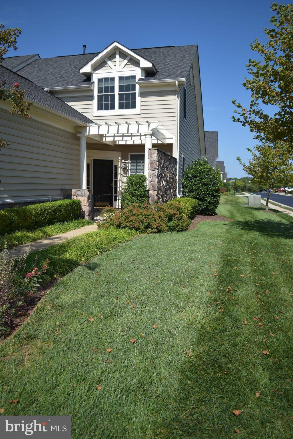 Ashburn, VA 20147,44386 MALTESE FALCON SQ