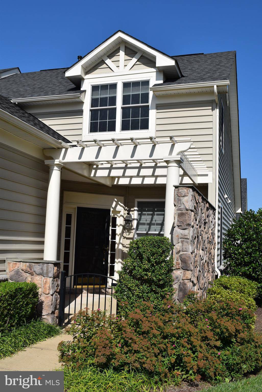 Ashburn, VA 20147,44386 MALTESE FALCON SQ