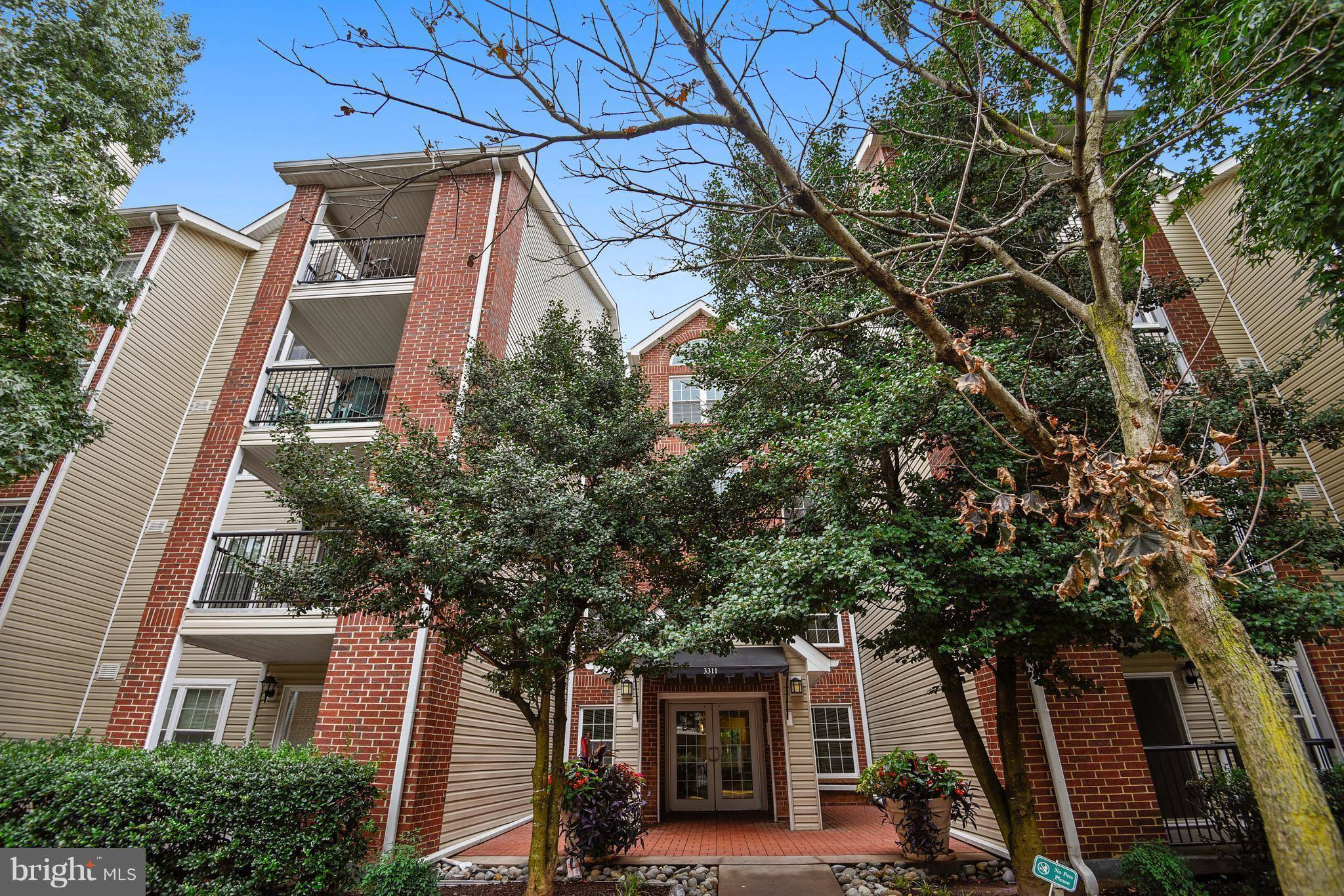 Alexandria, VA 22302,3311 WYNDHAM CIR #2200