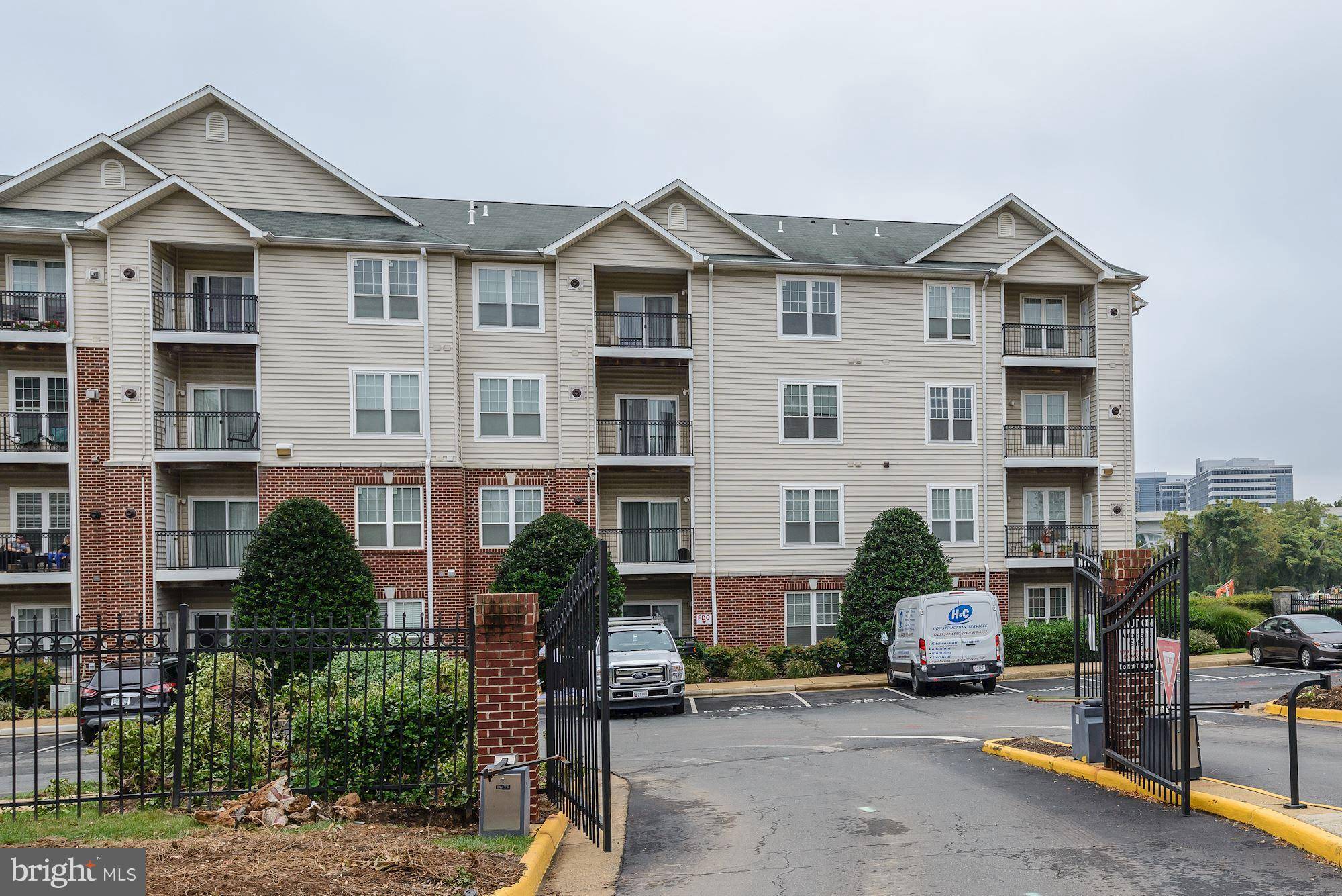 Mclean, VA 22102,1581 SPRING GATE DR #5312