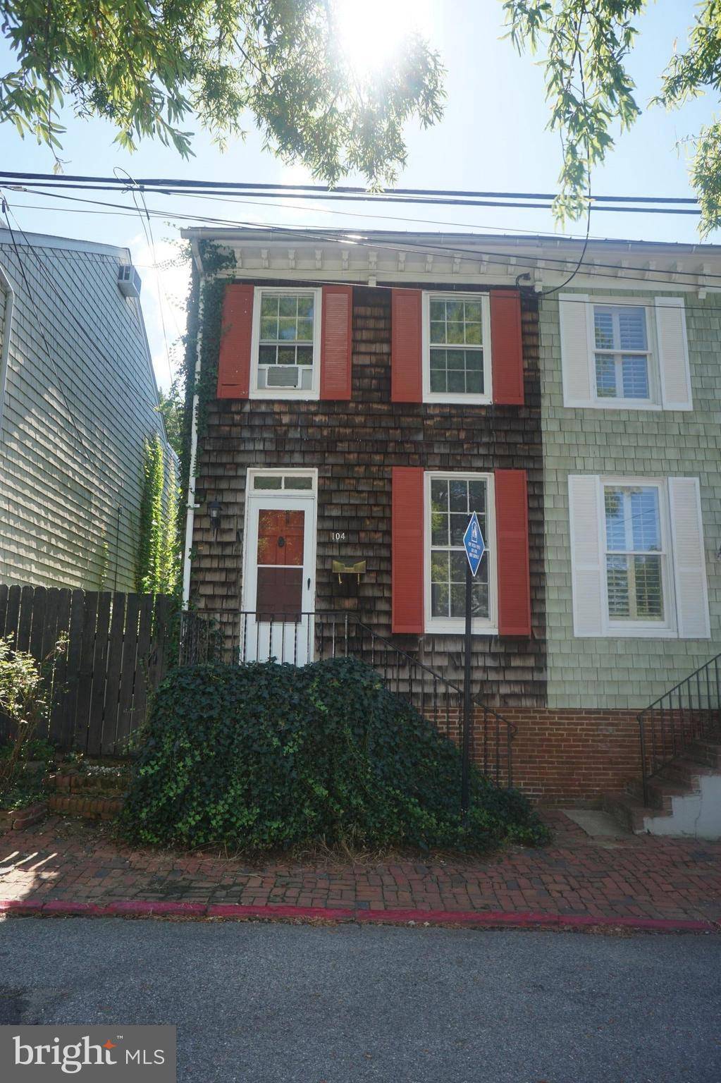 Annapolis, MD 21401,104 CHARLES ST