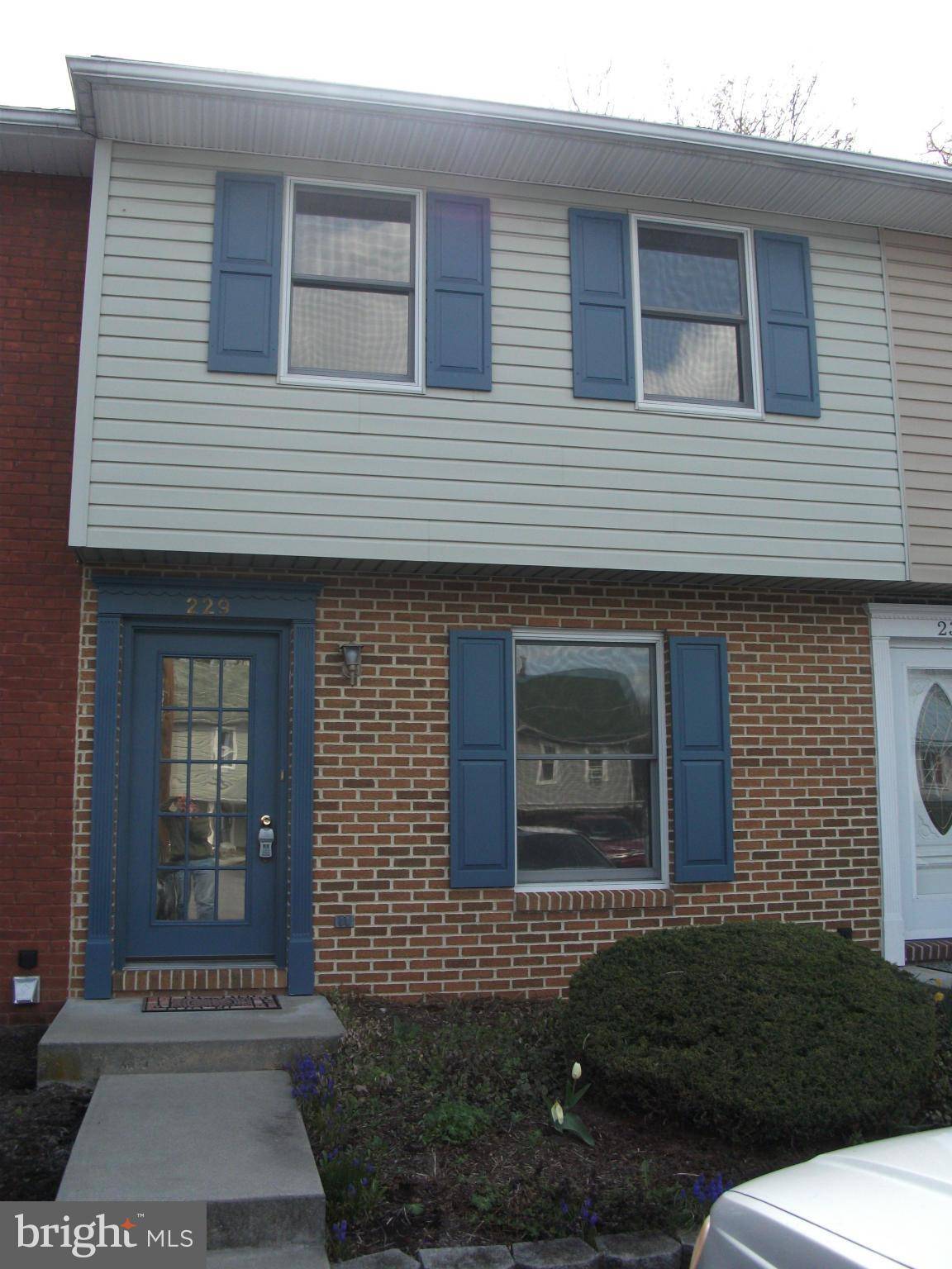 Waynesboro, PA 17268,229 RINGGOLD ST