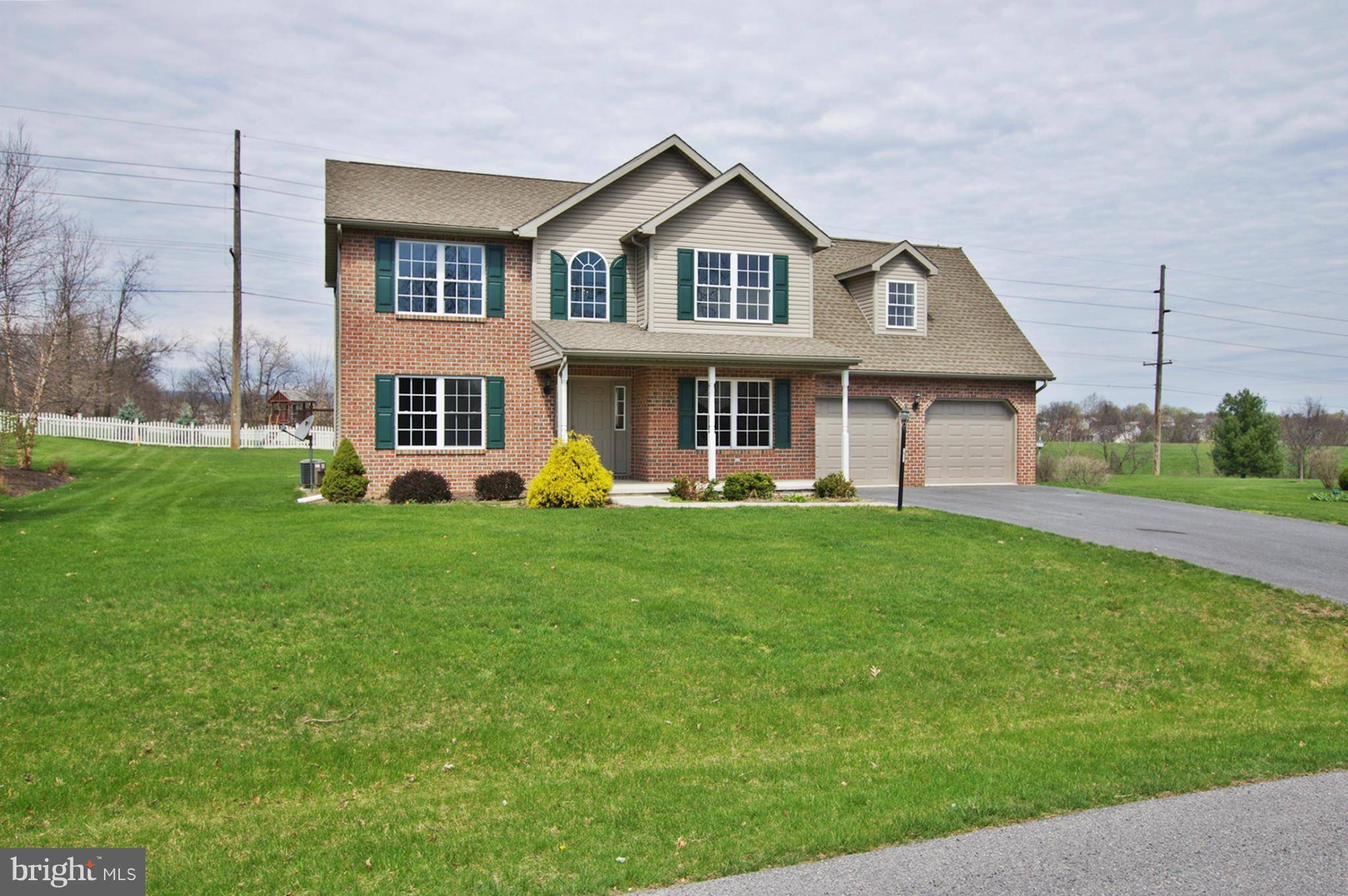 Chambersburg, PA 17201,1411 HUNTERS CHASE