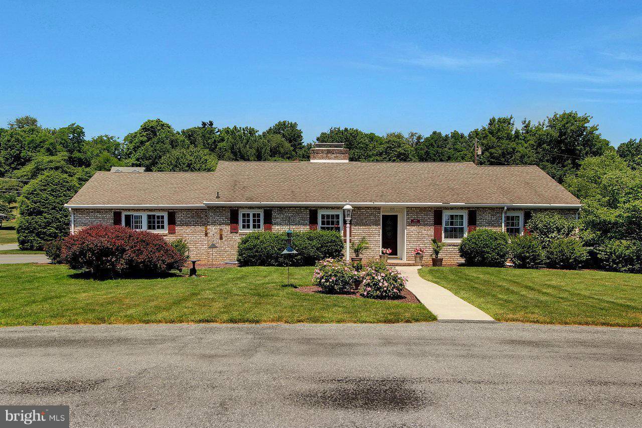 Waynesboro, PA 17268,9059 MEADOWBROOK CIR