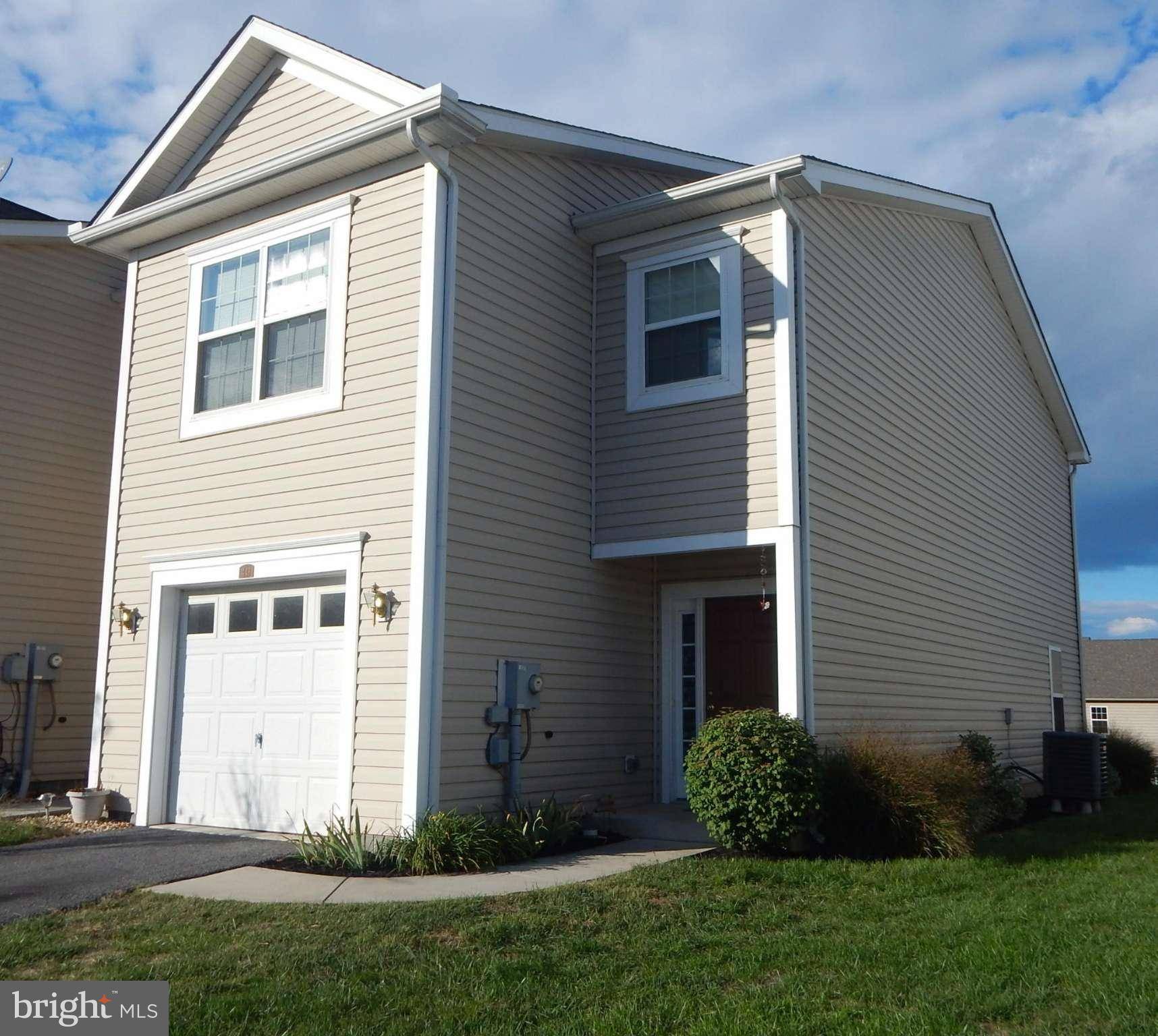 Chambersburg, PA 17201,441 LANTERN LN