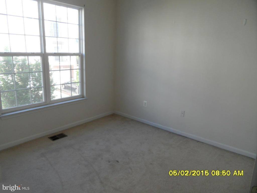 Suitland, MD 20746,5536 AUTH WAY