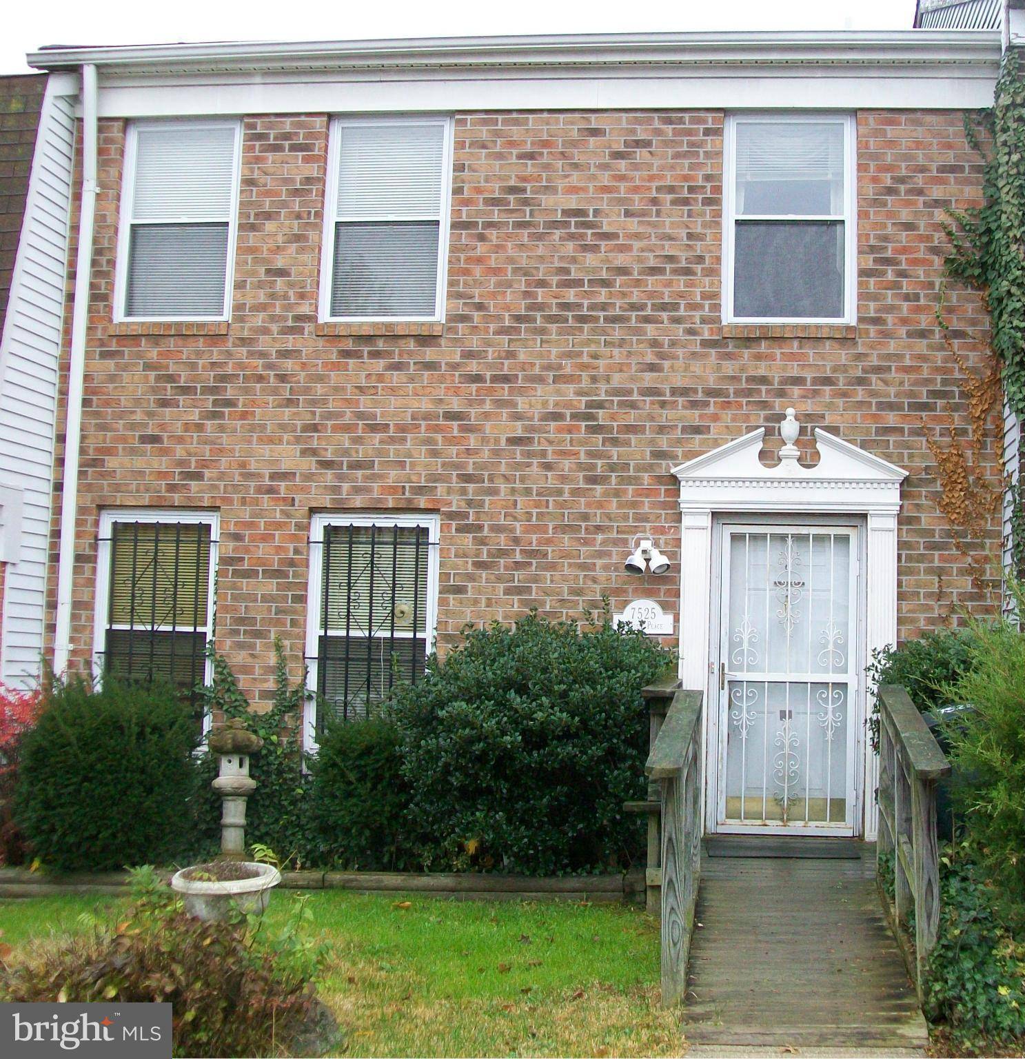 Landover, MD 20785,7525 GROUSE PL