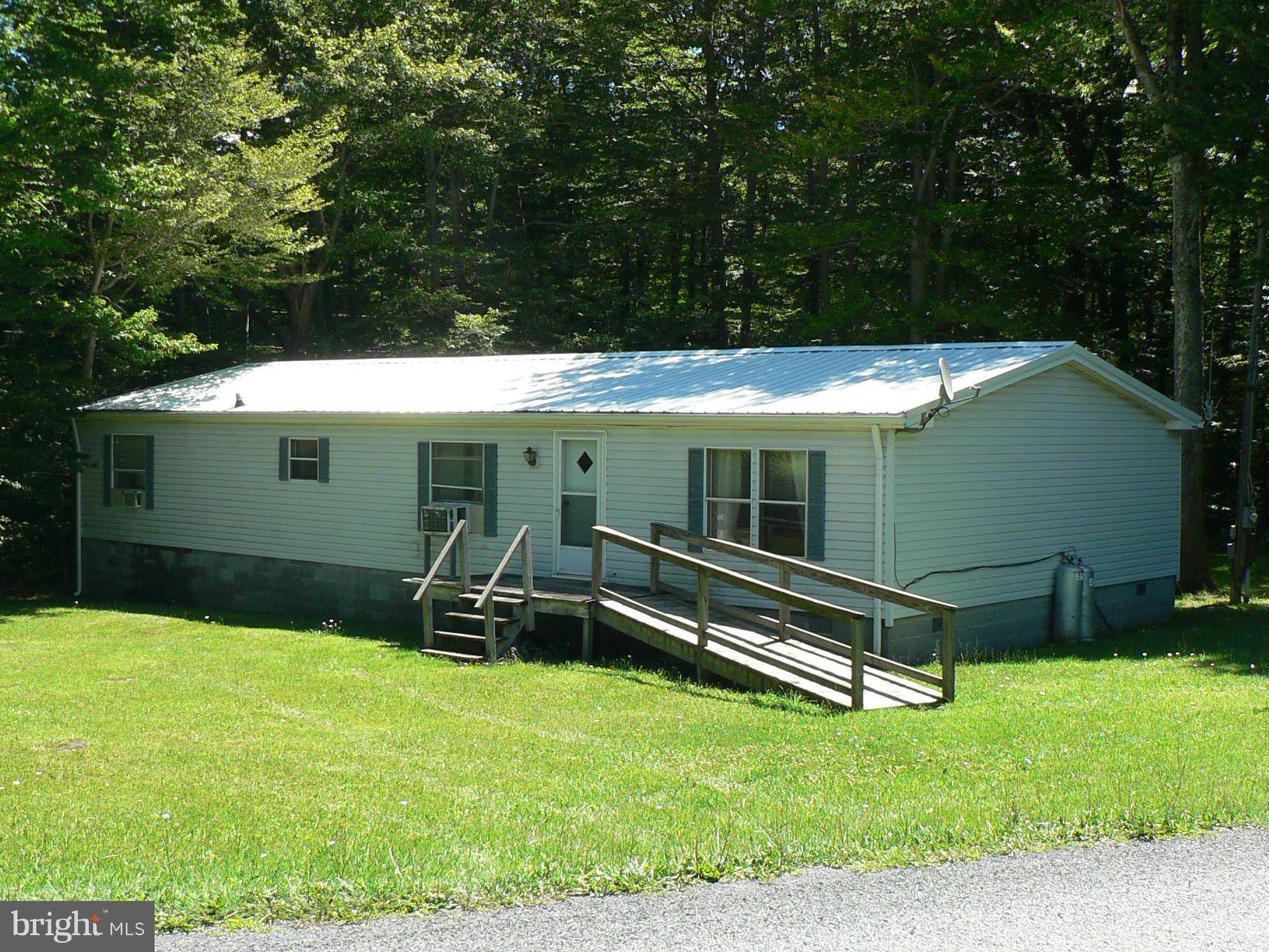 Mount Storm, WV 26739,15 VILLAGE DR