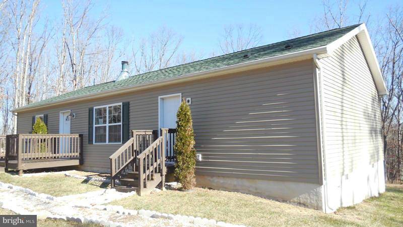 Berkeley Springs, WV 25411,186 TWIN LAKES DR