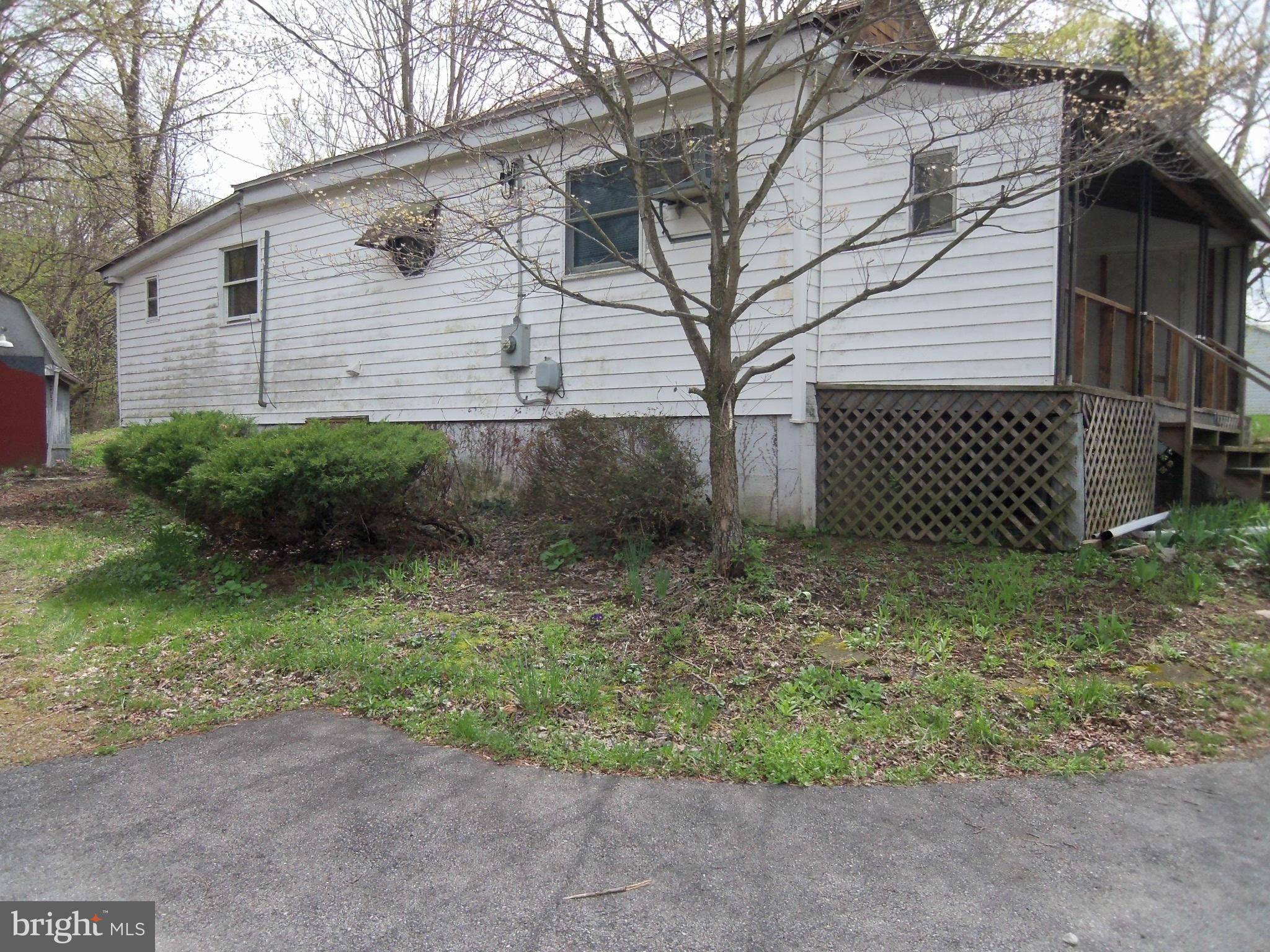 Berkeley Springs, WV 25411,35 BERRYVILLE CIRCLE