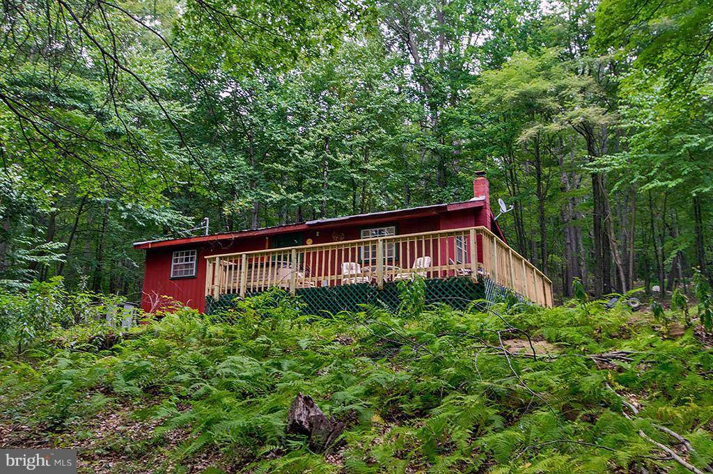 Great Cacapon, WV 25422,456 ROCKVIEW LANE