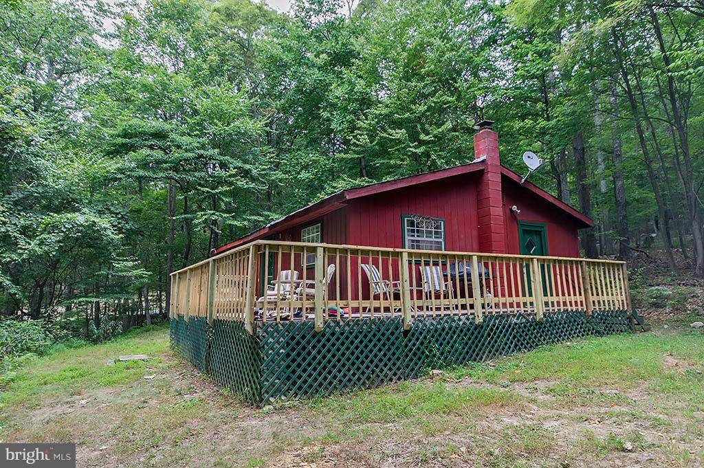 Great Cacapon, WV 25422,456 ROCKVIEW LANE