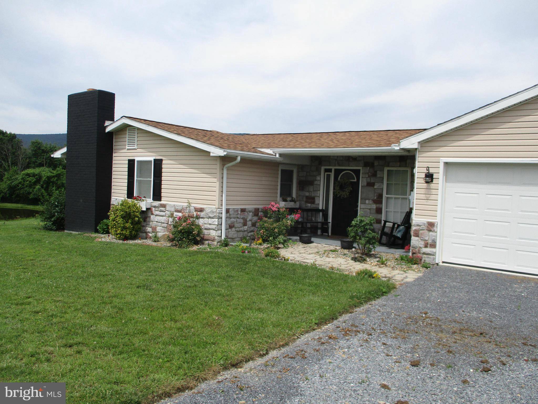 Berkeley Springs, WV 25411,149 APPLE ORCHARD CIR