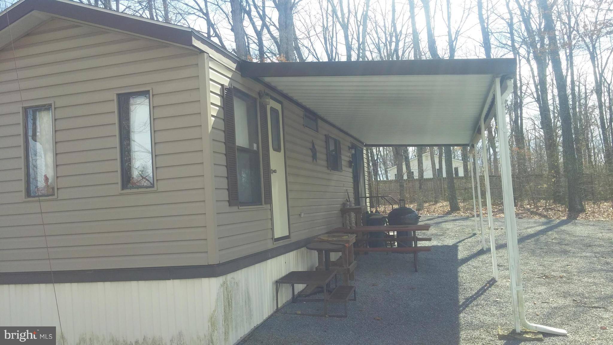 Berkeley Springs, WV 25411,2453 CACAPON RD W