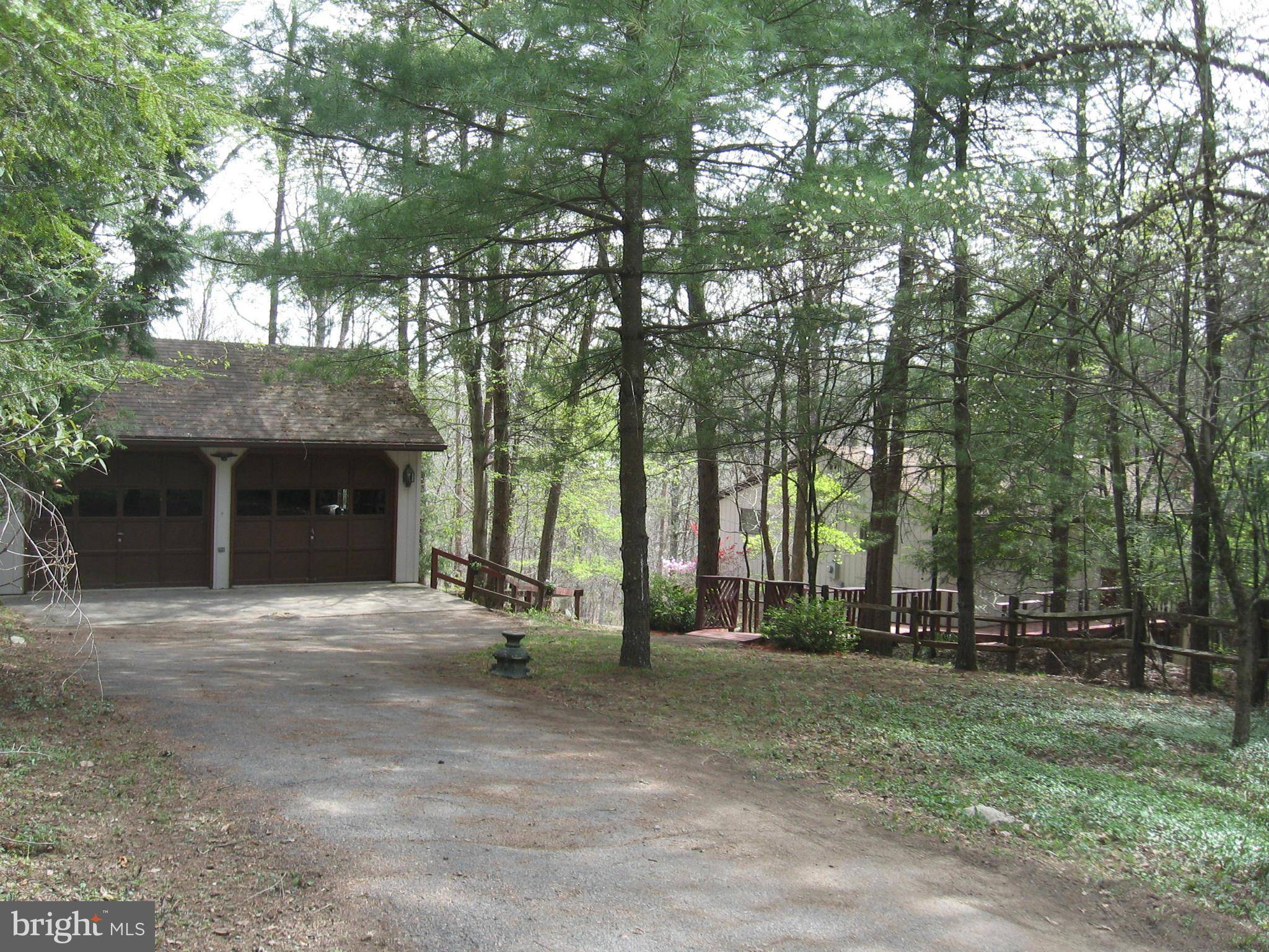 Berkeley Springs, WV 25411,94 HOLLOW VIEW