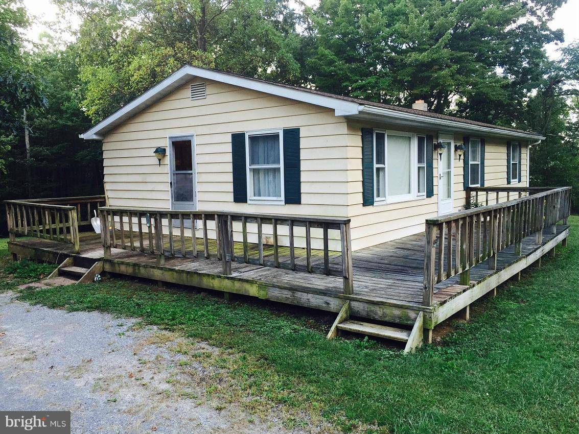 Great Cacapon, WV 25422,4 GLOYD LN