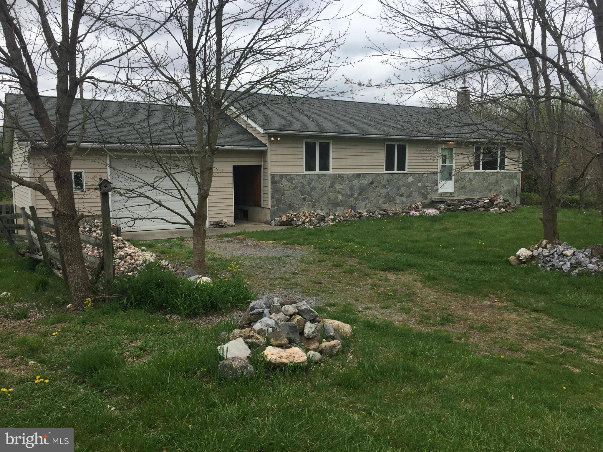 Berkeley Springs, WV 25411,153 SHADES LN