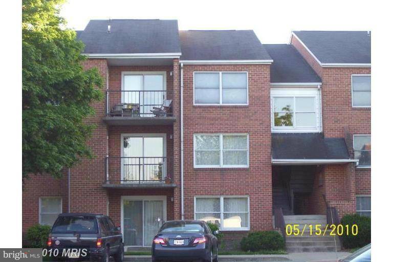 Walkersville, MD 21793,400 CHAPEL CT #212