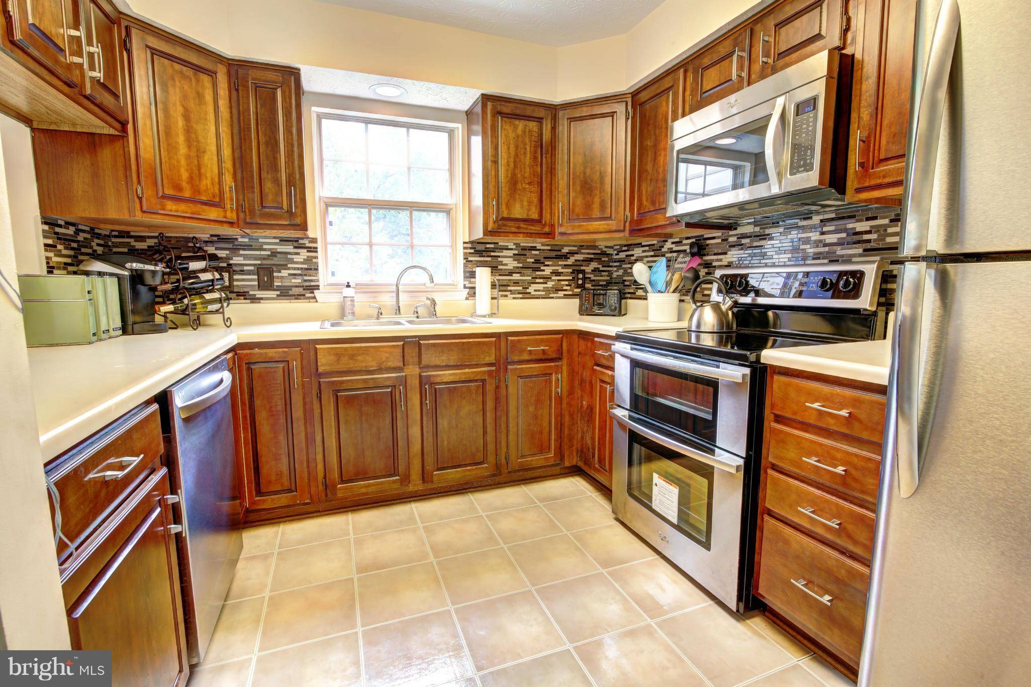 Centreville, VA 20121,14086 WINDING RIDGE LN