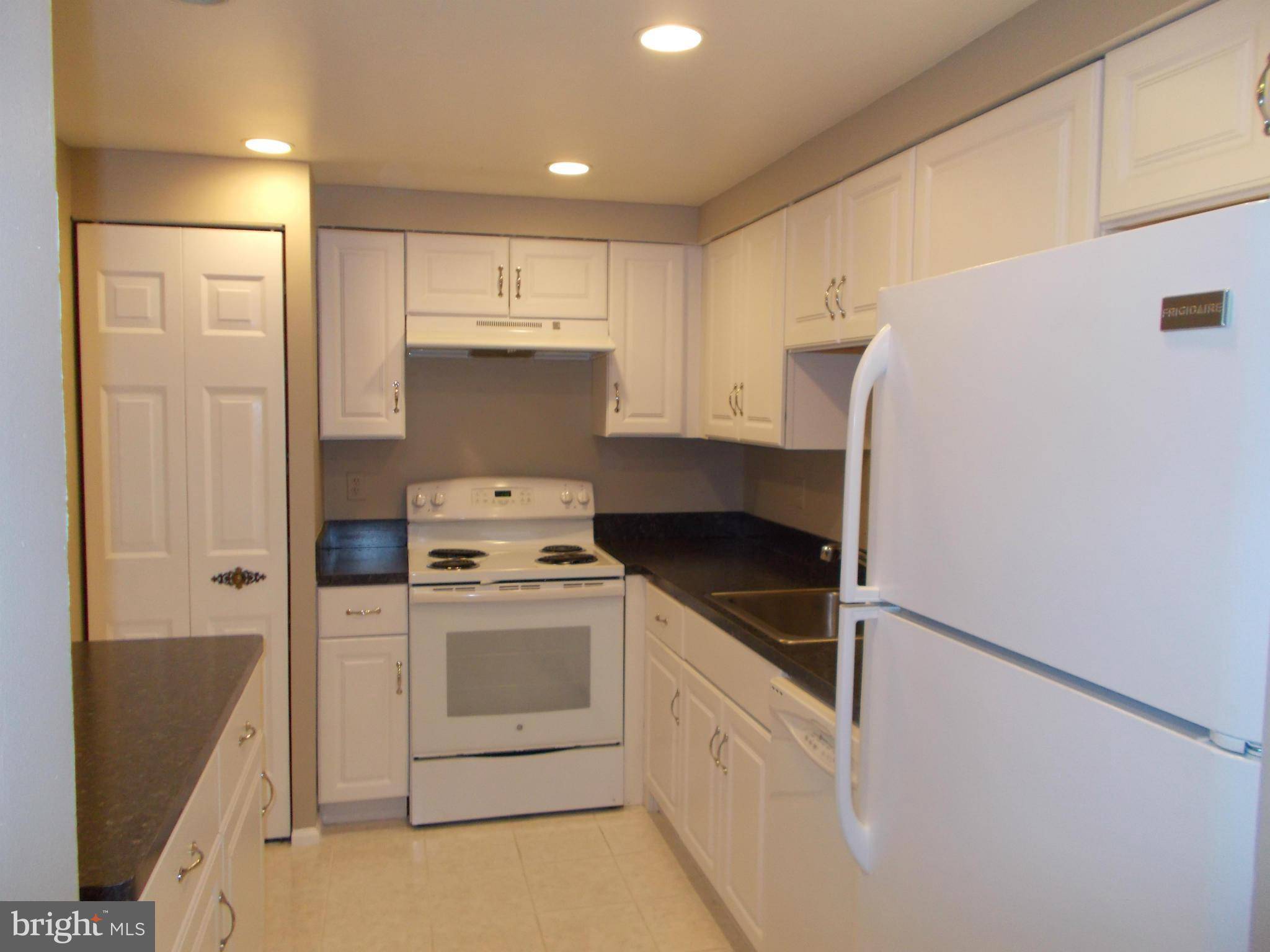 Mclean, VA 22102,7621 TREMAYNE PL #308