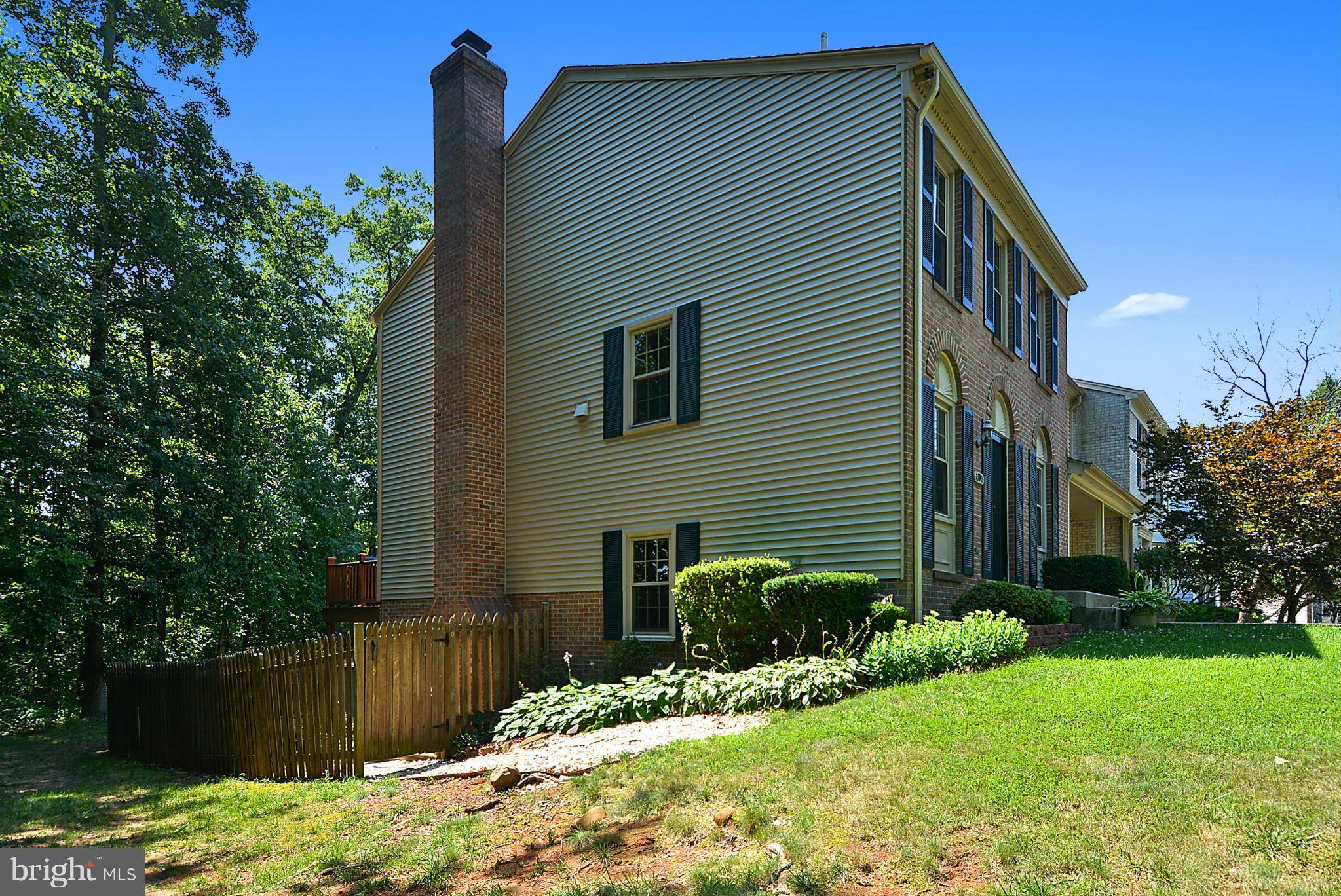 Centreville, VA 20121,13901 WATER POND CT