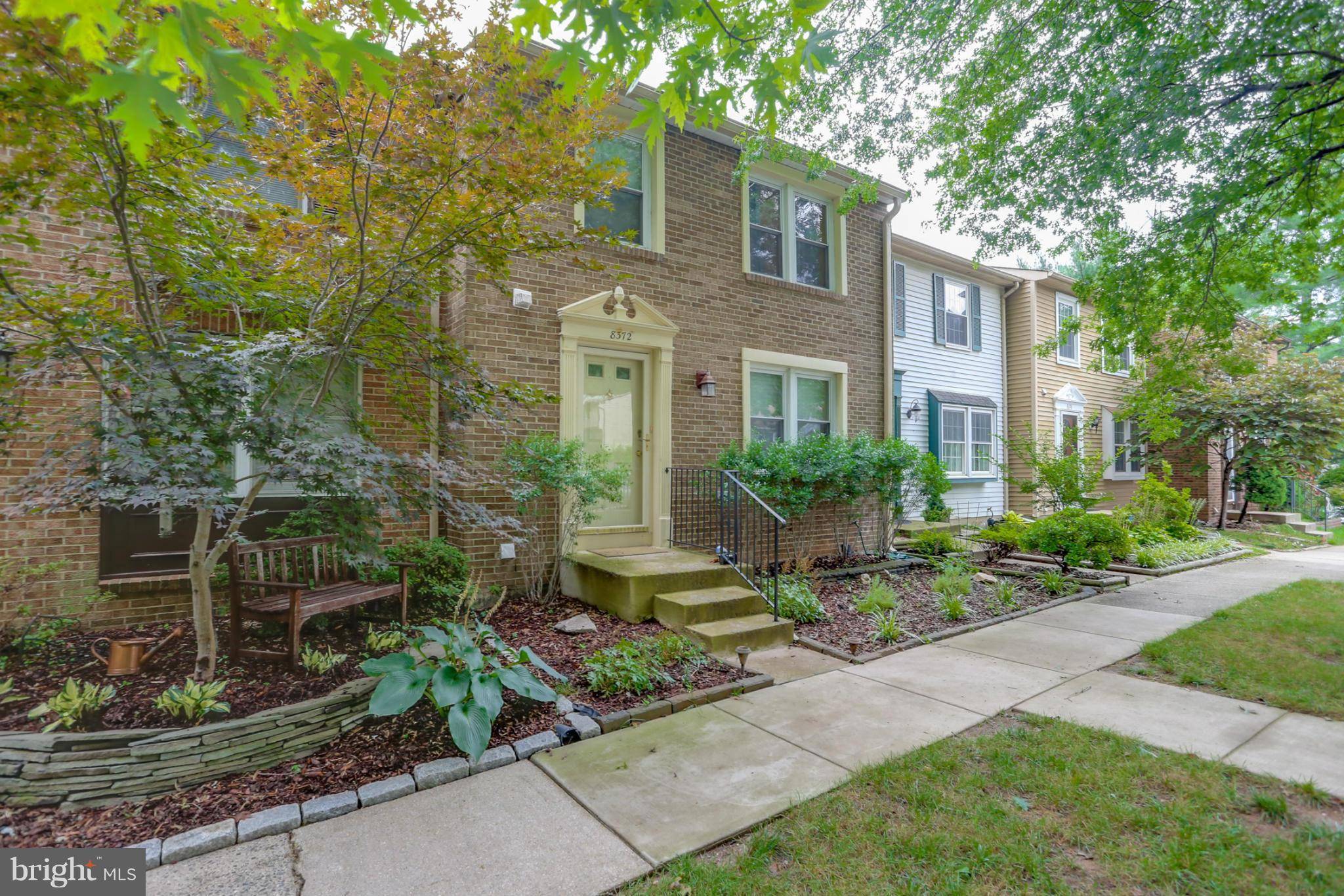 Springfield, VA 22153,8372 FERN LEAF CT